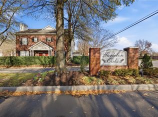 2128 Tarleton Oaks Dr, Virginia Beach, VA 23464