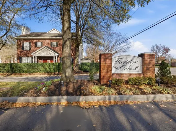 2128 Tarleton Oaks Dr, Virginia Beach, VA 23464