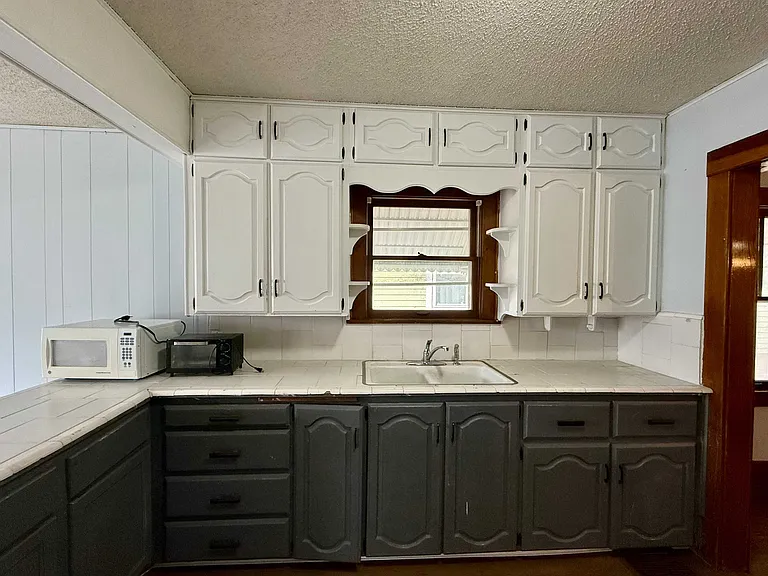 2220 Doniphan Ave — Photo 16