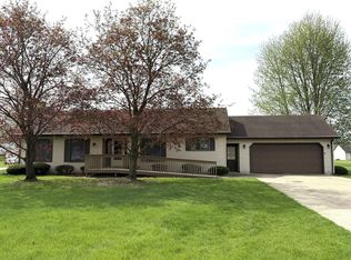 8923 Luann Dr S, Demotte, IN 46310