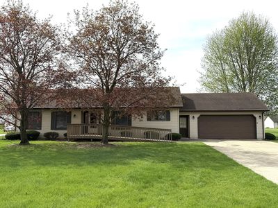 8923 Luann Dr S, Demotte, IN, 46310