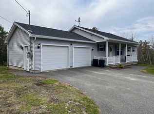 48 Pendleton Dr, Hermon, ME 04401