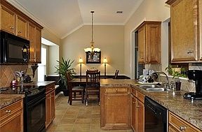 4th image of 301 Oakland Pl