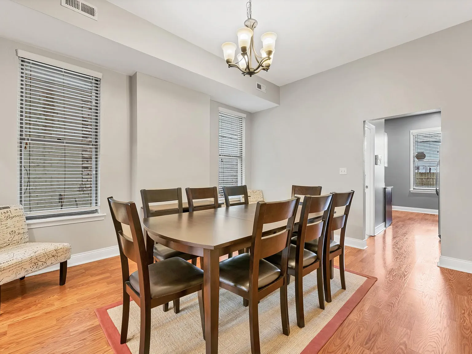 3 bed, 1500 sqft, $1,800 — Photo 4