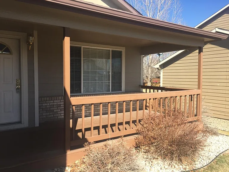 532 Dunraven Dr — Photo 2