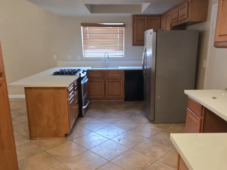 13715 El Rio Ln — Photo 2