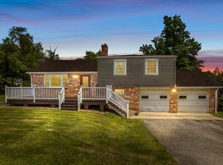 408 Circle Dr, Ellwood City, PA 16117