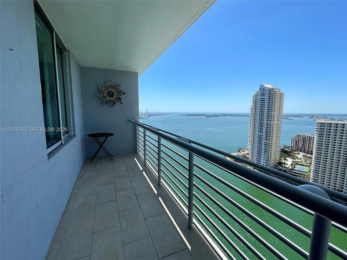 Building Photo - 335 Biscayne Blvd #3603