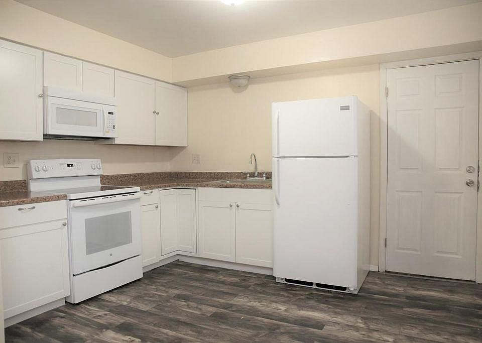 1st image of 4994 N High St APT D4