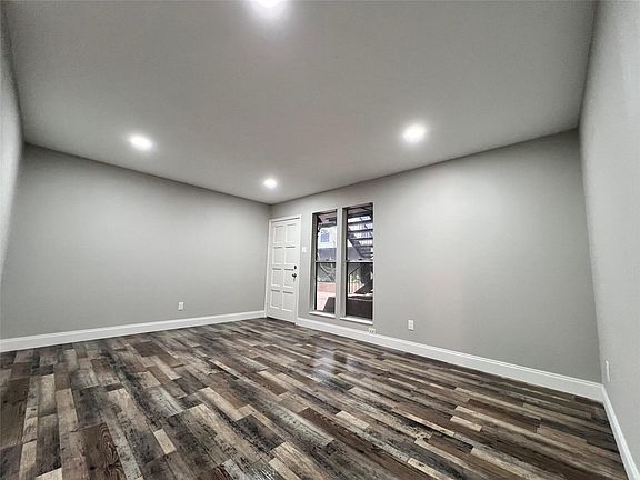 3rd image of 4020 Holland Ave APT 106