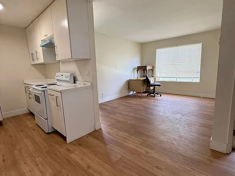 1820 Terry Ln — Photo 4