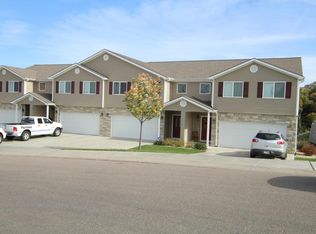 5453 Stone Crest Dr, Manhattan, KS 66503