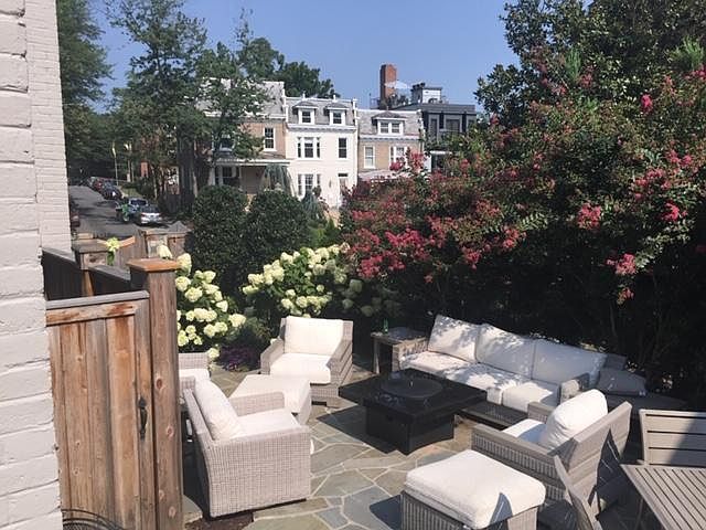 Gorgeous outdoor patio for use by tenant