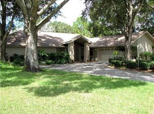 4232 Winding Willow Dr, Tampa, FL 33618