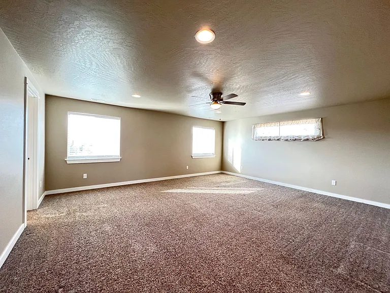 6337 Marble St — Photo 41