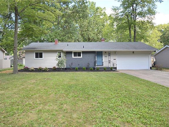 2nd image of 3906 Claridge Dr