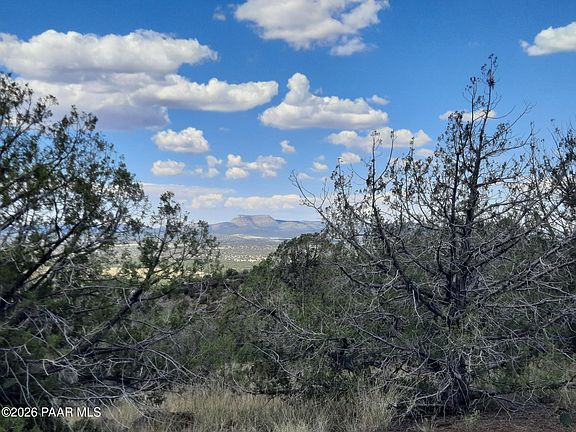 3rd image of 814 W Peaceful View Trl