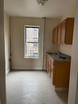 4th image of 643 Southern Blvd #4A