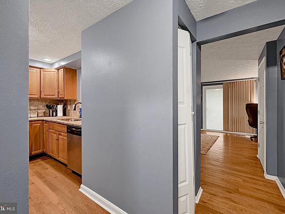 4th image of 1300 E Spring Meadow Ct
