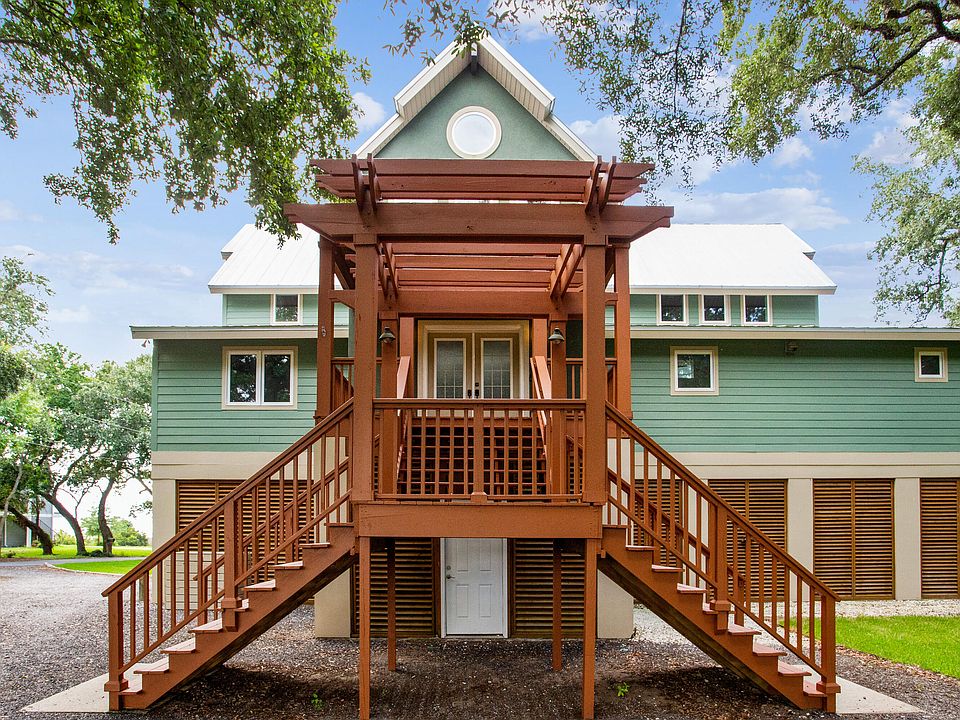 4649 Soundside Dr, Gulf Breeze, FL 32563 | Zillow