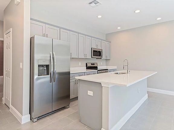 5th image of 141 Lullwater St #A