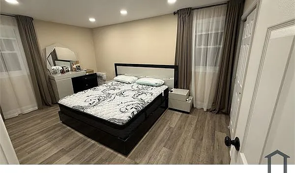 2 bed, 760 sqft, $2,050 — Photo 3