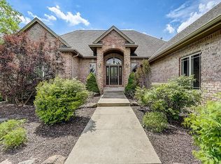 37335 Wildwood Ln, Oconomowoc, WI 53066