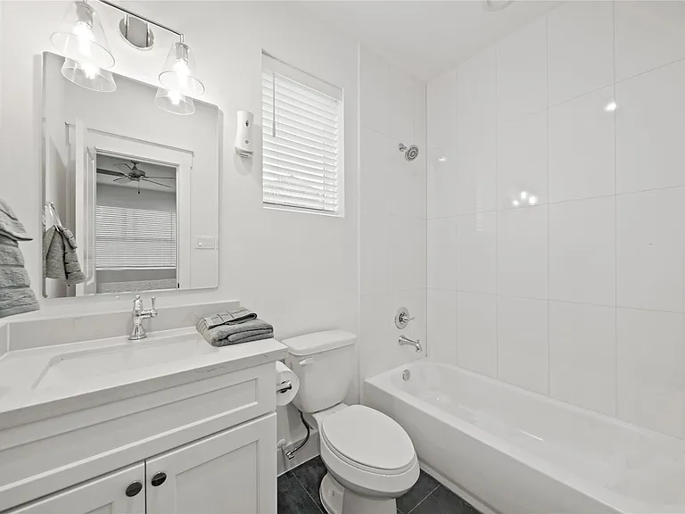 2510 Gray St — Photo 15