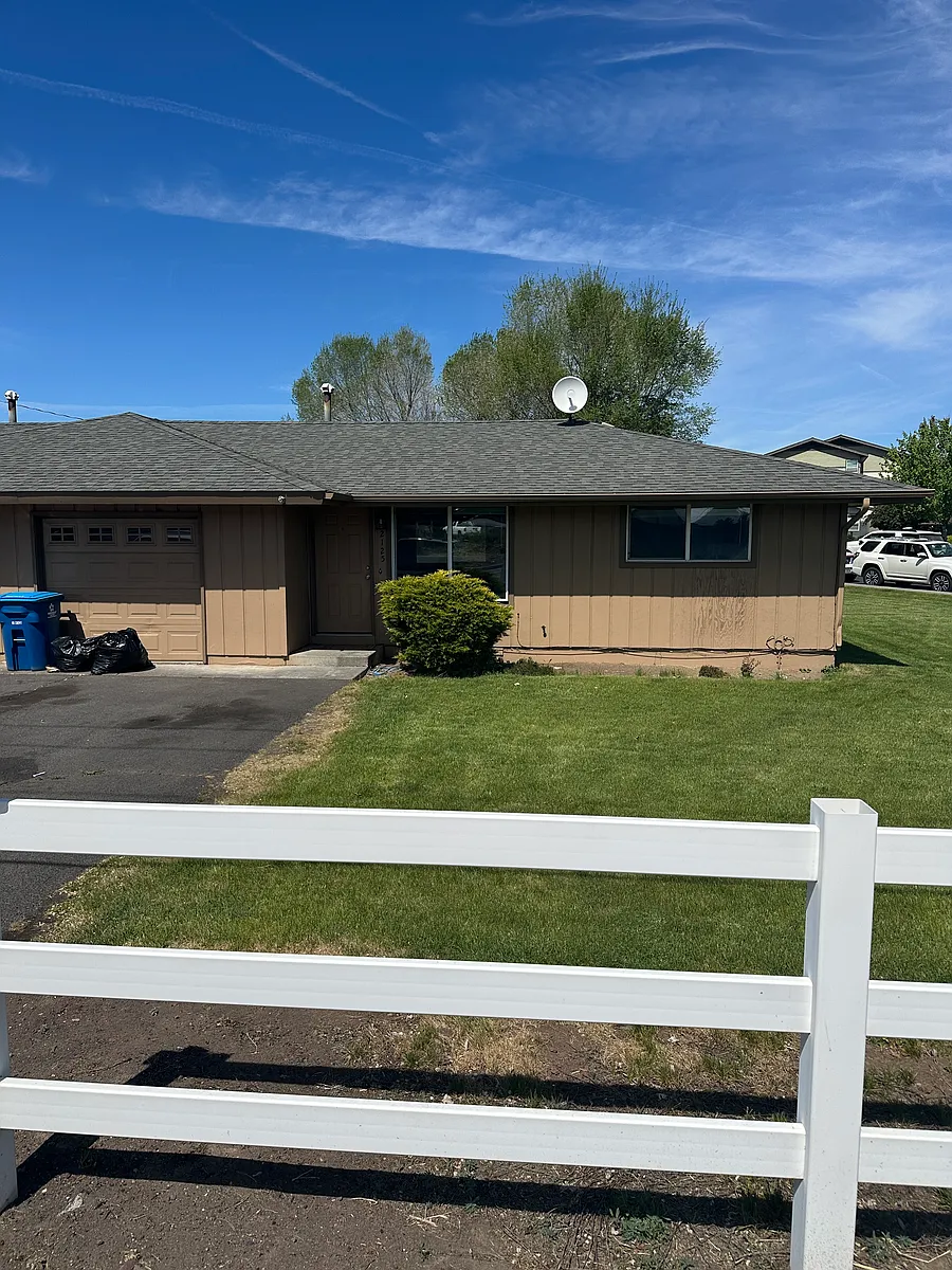 Building Photo - 2125 SW Canal Blvd #2125