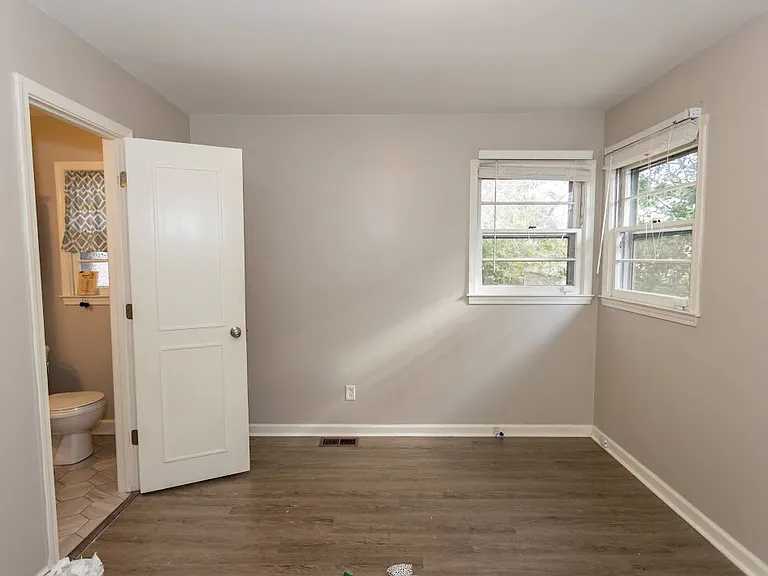 2411 Hunt Club Rd — Photo 22