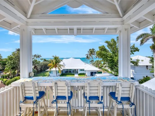 47 8th Ave S, Naples, FL 34102