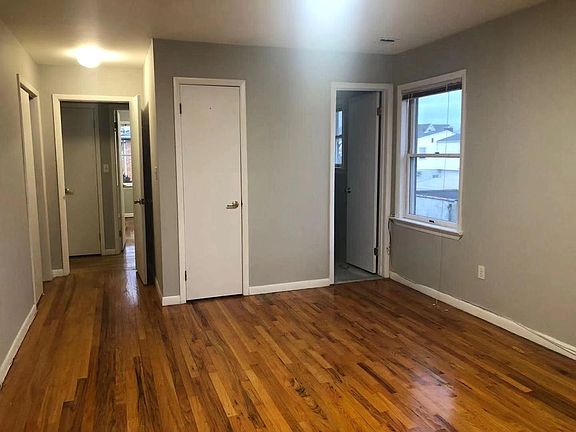 5th image of 14639 22nd Ave Floor 2