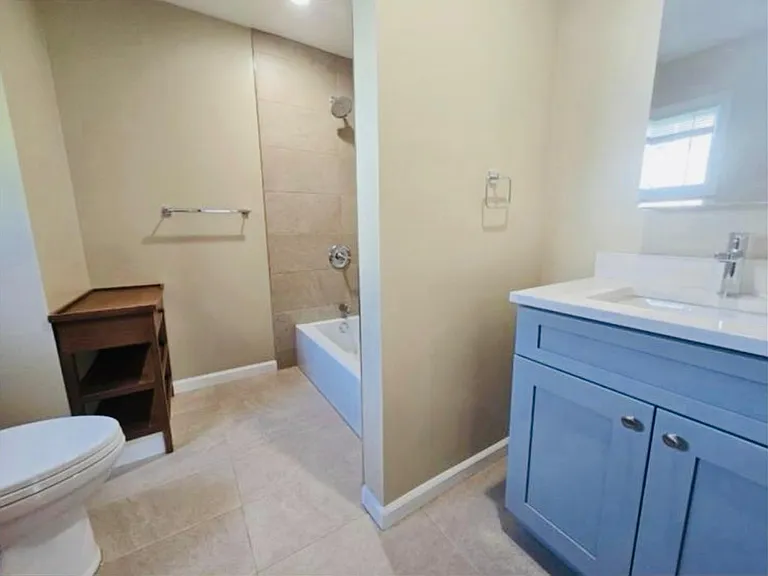 18 Adams Ter — Photo 13