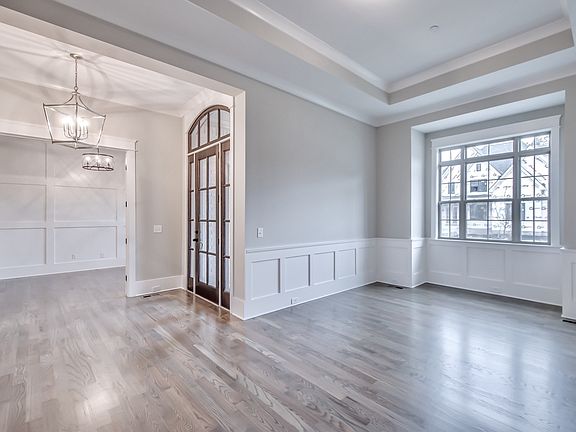4th image of 1034 Sinatra Dr Lot 17