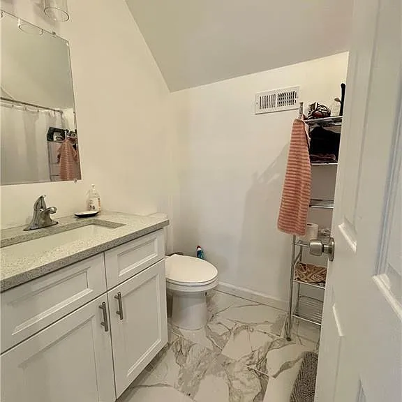 84 Lawrence St #3 — Photo 12