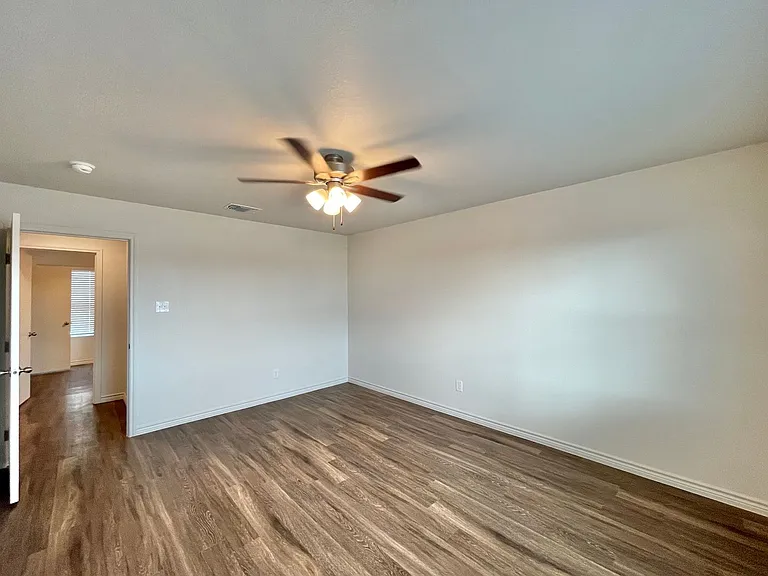 1802 Clovis Dr — Photo 20