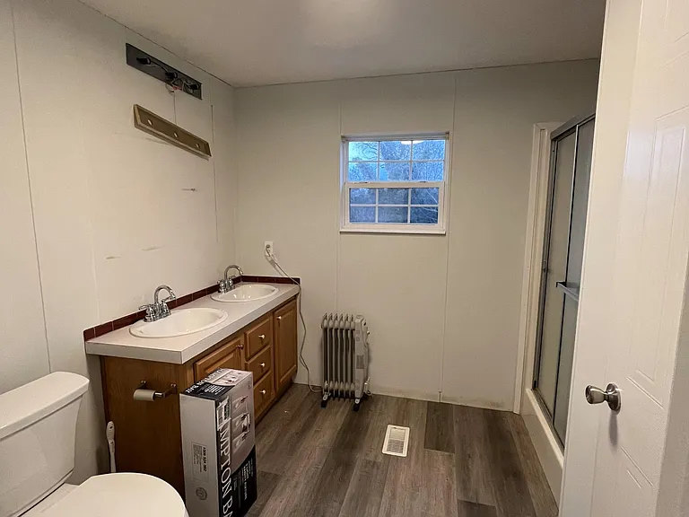 305 Hammond St — Photo 14