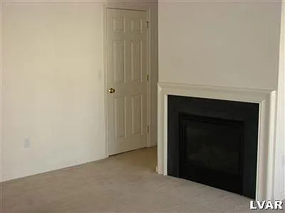 974 Nittany Ct — Photo 4