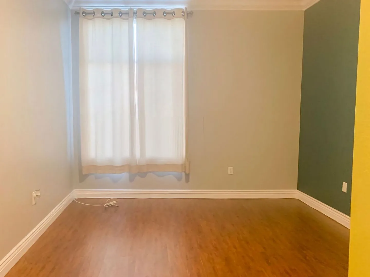 3 Bedroom Townhome in Downtown Anaheim - $500 Off 1st Month's Rent. — Photo 4