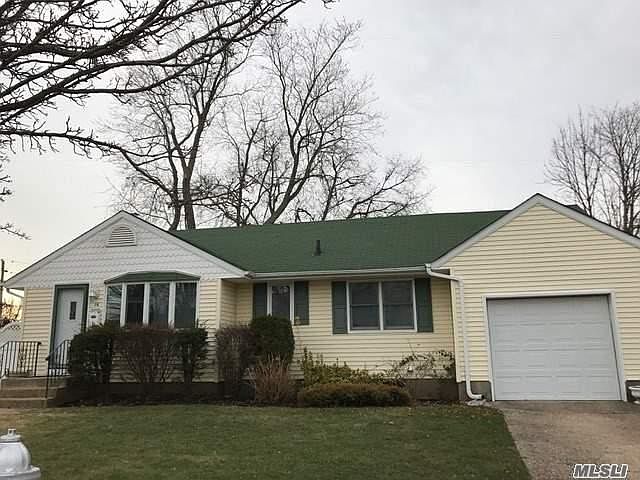 1st image of 14 Ferndale Dr