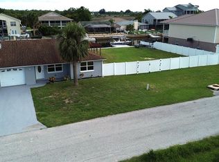 7400 Islander Ln, Hudson, FL 34667