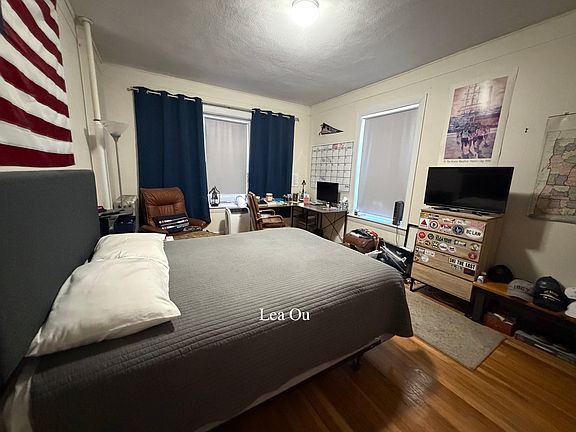 4th image of 130 Englewood Ave APT 6