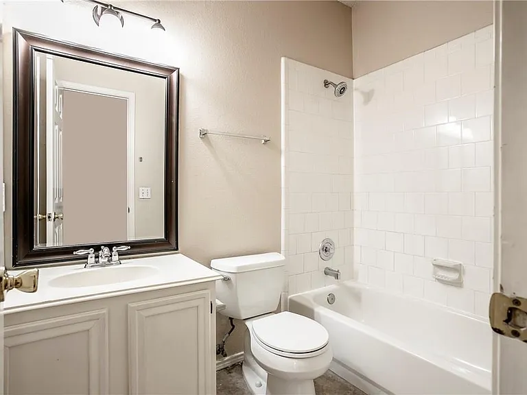206 Meredith Ct — Photo 20