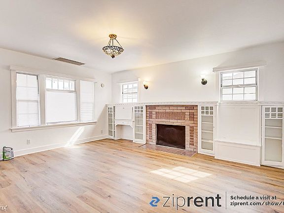 3rd image of 5729 S Harcourt Ave