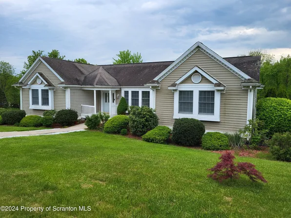 204 Highfield Dr, Tunkhannock, PA 18657