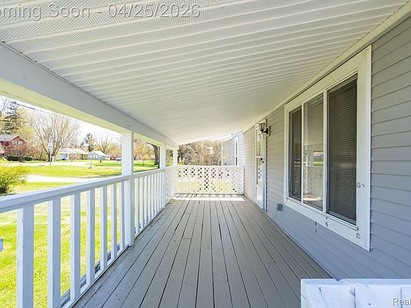 4th image of 3421 N Genesee Rd