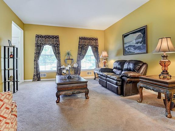 3rd image of 309 Marc Dr