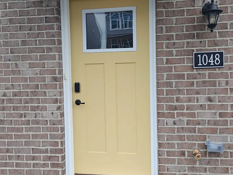 1048 Steamboat Dr — Photo 2