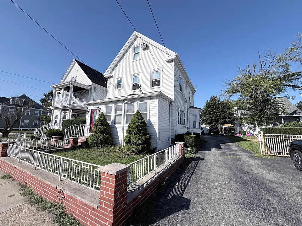 244 Riverside Ave #1