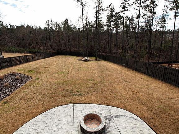 3rd image of 324 Kirkwood Dr